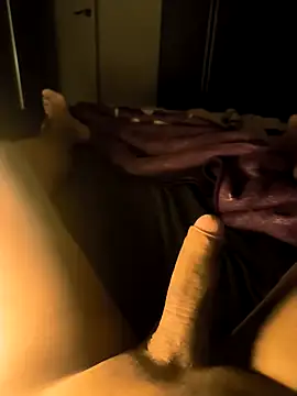 mirrowhot online show from April 21, 2026, 11:44 pm