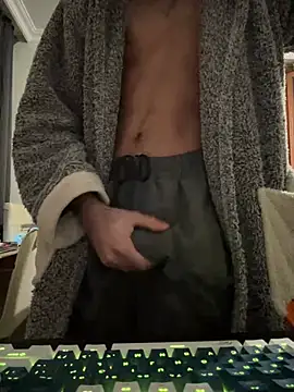 pxrnsenpaii online show from March 20, 2025, 1:15 pm