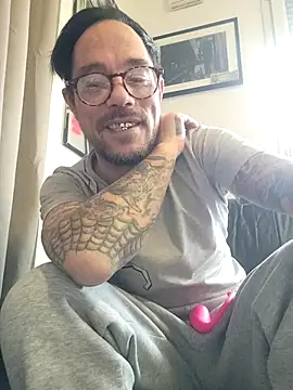 mileflav0r online show from December 4, 2025, 11:31 am