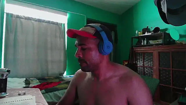        the online show from April 26, 2026, 10:40 pm