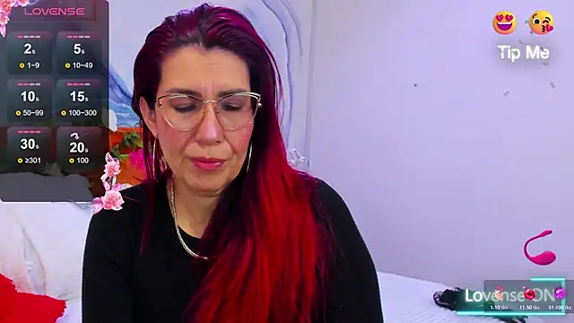 Perla Franco online show from November 18, 2025, 2:42 pm