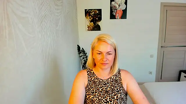 Snapshot of Alicee_Gracee chatting on July 6, 2026, 9:27 am Alicee Gracee online show from July 6, 2026, 9:27 am