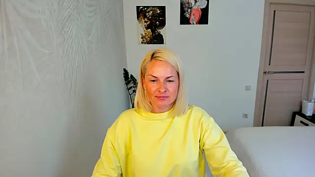 Snapshot of Alicee_Gracee chatting on July 18, 2026, 12:25 pm Alicee Gracee online show from July 18, 2026, 12:25 pm
