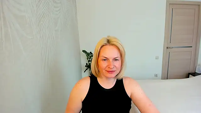 Snapshot of Alicee_Gracee chatting on April 24, 2026, 9:55 am Alicee Gracee online show from April 24, 2026, 9:55 am