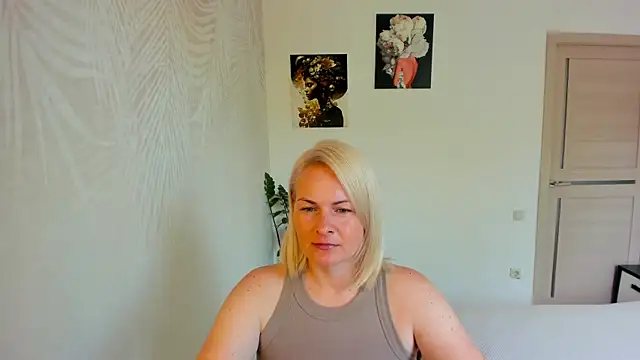 Snapshot of Alicee_Gracee chatting on July 2, 2026, 9:15 am Alicee Gracee online show from July 2, 2026, 9:15 am