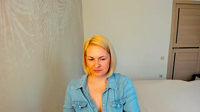 Alicee Gracee online show from April 20, 2026, 9:45 am