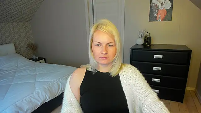 Alicee Gracee online show from November 28, 2025, 7:41 am