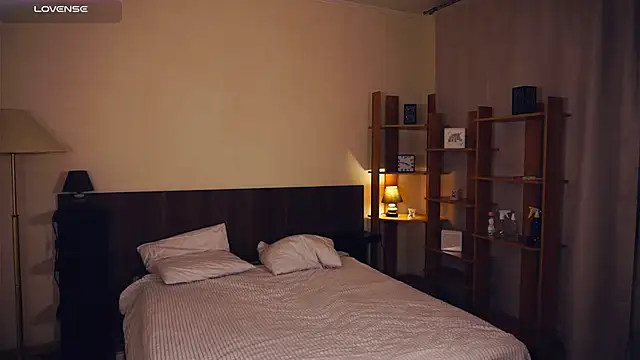 ErleneBrookfield online show from January 24, 2025, 5:31 am