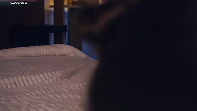 ErleneBrookfield online show from January 24, 2025, 11:37 am