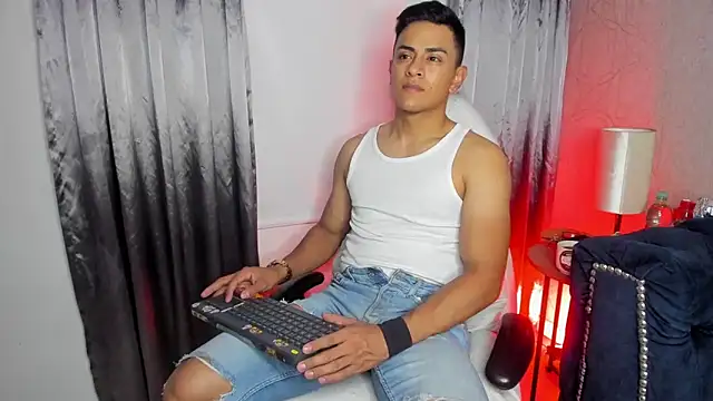 Lucii fer  online show from February 20, 2026, 11:34 am