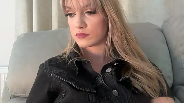 LustfulLuna  online show from March 30, 2026, 3:46 pm