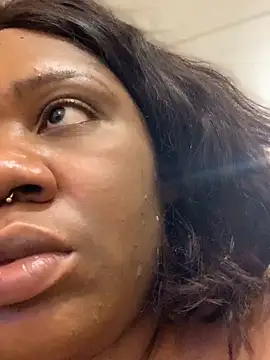 Snapshot of bonbonaumiel chatting on December 26, 2024, 7:49 pm bonbonaumiel online show from December 26, 2024, 7:49 pm