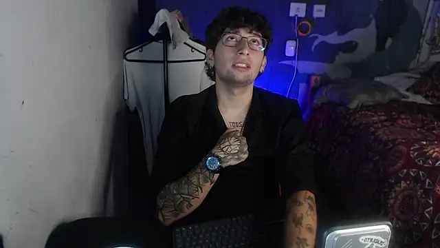 Dereck Dickson online show from December 1, 2025, 2:56 am