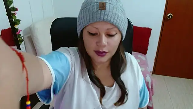 miss evoleth2 online show from March 7, 2026, 11:05 am