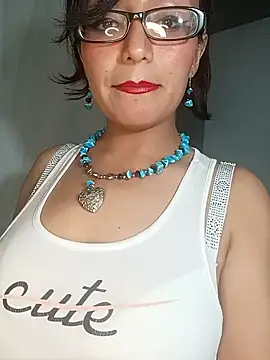 Lucy Chery online show from March 11, 2026, 11:32 pm