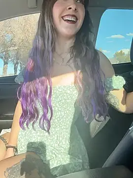 thevixenviolet online show from April 15, 2026, 12:05 am