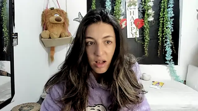 queen-natty online show from April 15, 2026, 2:21 pm