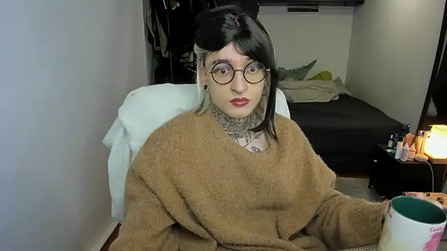 Snapshot of ShiiraVelkor chatting on October 22, 2025, 9:31 am ShiiraVelkor online show from October 22, 2025, 9:31 am