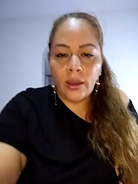 SluttyMilf79 online show from March 9, 2026, 5:33 am