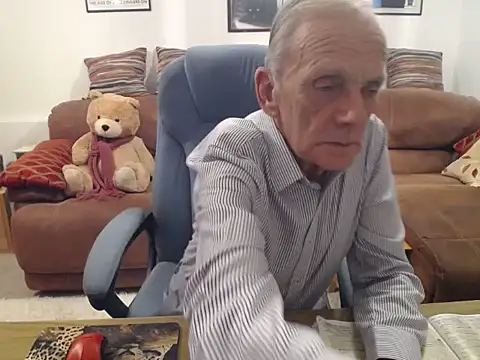 Ferret7777 online show from November 5, 2025, 8:01 pm