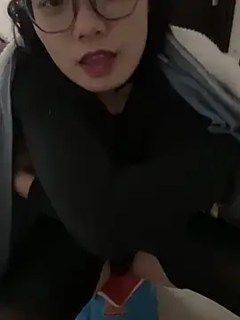 Bella0815 online show from December 22, 2024, 7:33 am