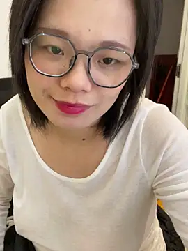 Bella0815 online show from March 17, 2025, 9:44 am