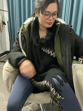 Bella0815 online show from February 9, 2025, 10:09 am