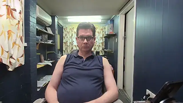 tilobinder online show from October 25, 2025, 1:45 pm