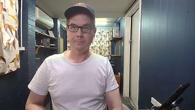 tilobinder online show from January 19, 2026, 4:00 pm