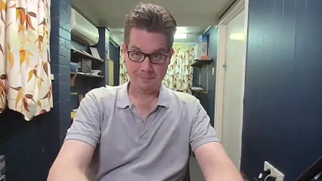 tilobinder online show from October 18, 2025, 1:57 pm