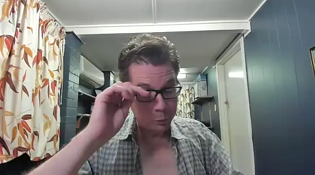 tilobinder online show from December 8, 2024, 2:41 pm