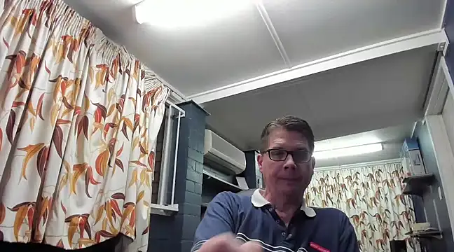 tilobinder online show from March 10, 2025, 12:49 pm