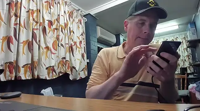 tilobinder online show from March 5, 2025, 2:45 pm