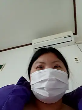 hello098712 online show from November 26, 2025, 9:09 am