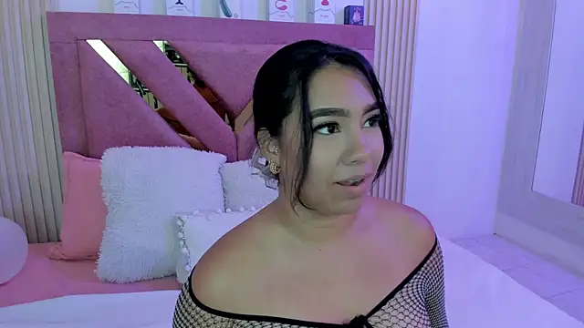 Snapshot of Sofi_booty chatting on March 18, 2025, 11:11 am Sofi booty online show from March 18, 2025, 11:11 am