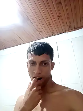 wolf james123 online show from December 26, 2024, 4:10 am