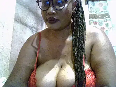 Snapshot of chubbydoll122 chatting on February 19, 2026, 2:03 pm chubbydoll122 online show from February 19, 2026, 2:03 pm