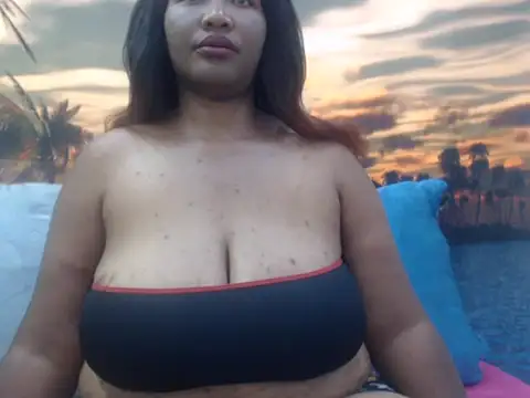 chubbydoll122 online show from May 11, 2026, 4:59 pm