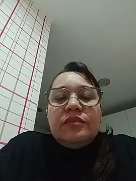 gaby0075 online show from December 2, 2024, 7:22 pm