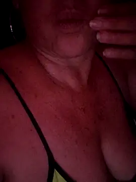 Kasandra Ho online show from February 7, 2026, 2:25 pm