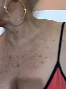 Kasandra Ho online show from April 8, 2026, 6:53 pm