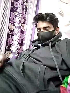 Snapshot of piyush_7inch chatting on December 18, 2024, 9:47 am piyush 7inch online show from December 18, 2024, 9:47 am