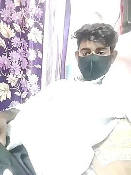 Snapshot of piyush_7inch chatting on January 7, 2025, 8:13 am piyush 7inch online show from January 7, 2025, 8:13 am