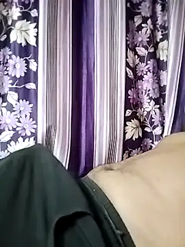 Snapshot of piyush_7inch chatting on December 7, 2024, 6:43 pm piyush 7inch online show from December 7, 2024, 6:43 pm