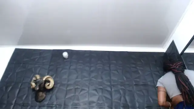 Hanna Fox 69 online show from December 15, 2025, 7:58 am