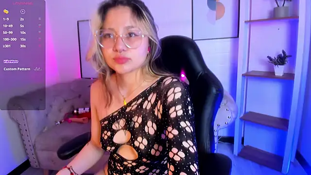 Snapshot of Aliiceyong chatting on March 15, 2025, 4:46 am Aliiceyong online show from March 15, 2025, 4:46 am