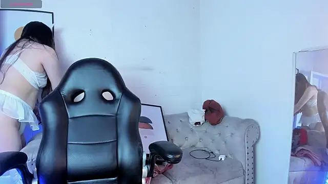 Snapshot of Aliiceyong chatting on March 8, 2025, 4:01 am Aliiceyong online show from March 8, 2025, 4:01 am