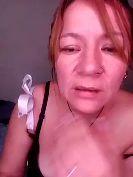 Snapshot of Skylar-Vox- chatting on March 6, 2025, 12:54 am Skylar-Vox- online show from March 6, 2025, 12:54 am