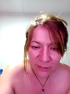 Snapshot of Skylar-Vox- chatting on March 11, 2025, 2:10 am Skylar-Vox- online show from March 11, 2025, 2:10 am