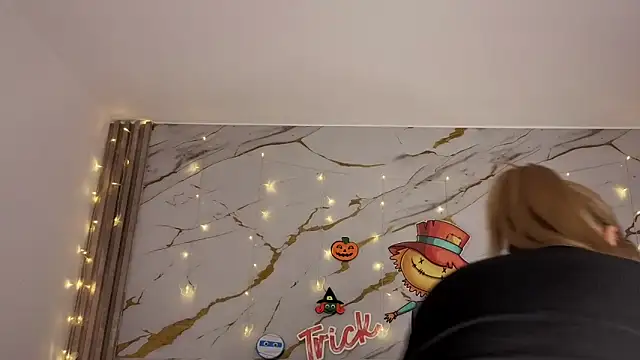 agatha 97  online show from October 26, 2025, 4:35 am